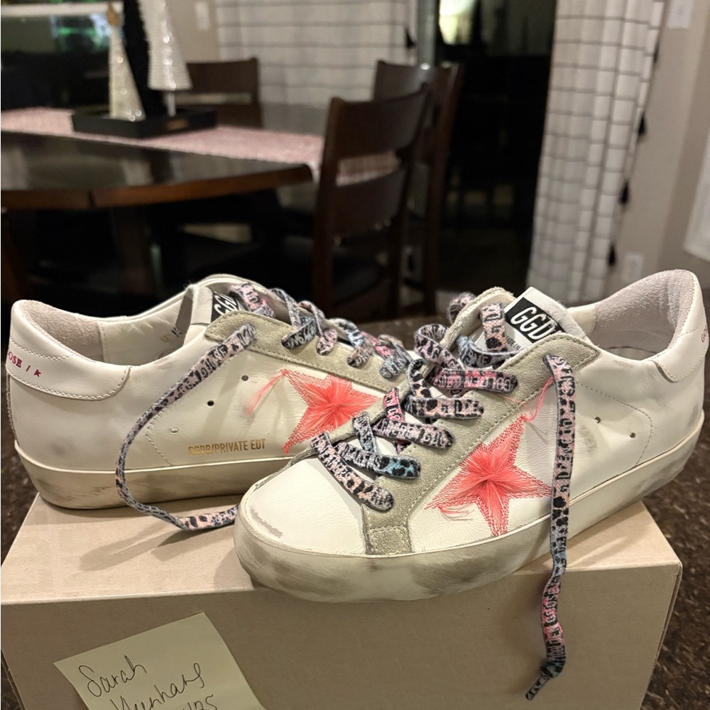 Golden Goose Women's Cream and Pink Star Sneakers